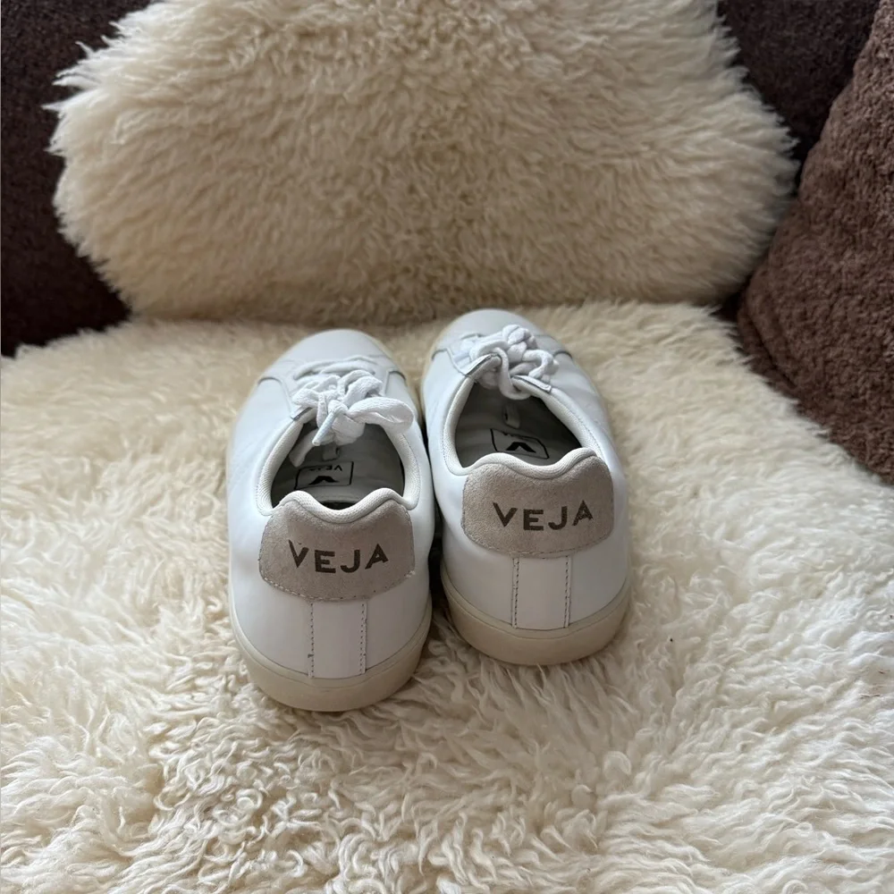 Veja Esplar Leather Sneakers